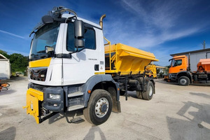 MAN TGM 18.290 4x4 solarka przód