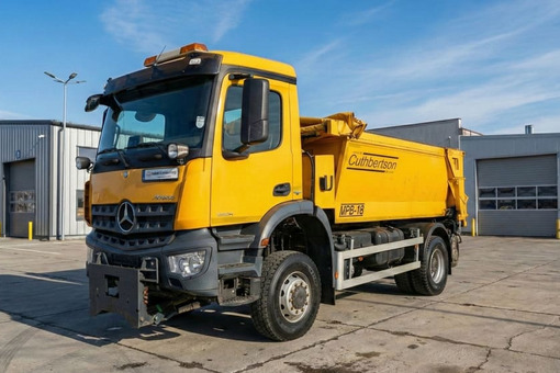 Zdjęcie przedstawiające nowość w ofercie: Mercedes Benz AROCS 4x4, Euro 6 + Cuthbertson 8m3