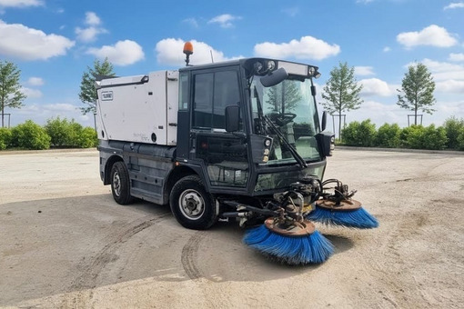 Zdjęcie przedstawiające nowość w ofercie: Zamiatarka Schmidt SWINGO 200+  83KM / Euro 6 / PM10 / 2016