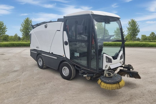 Zdjęcie przedstawiające nowość w ofercie: Zamiatarka Johnston Bucher C202 / 84KM / Euro 6 / PM2.5 / 2020